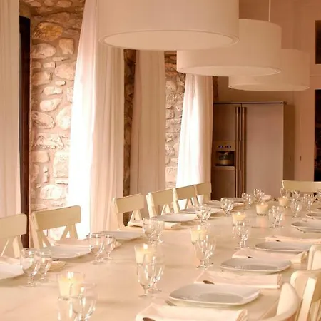 El Castell De (adults Only) * La Pobla de Lillet
